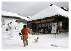 残念ながらこの日は犬可のお店は閉まっていました